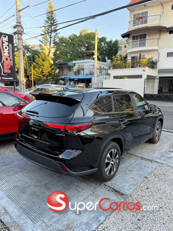 2023 Toyota Highlander Hybrid XLE — foto 9 / 12