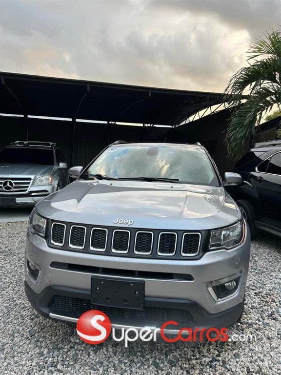 2020 Jeep Compass Limited — foto 2 / 9