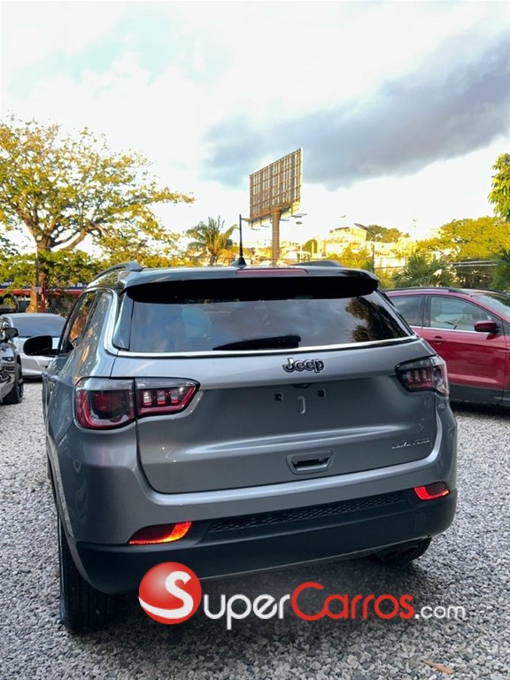 2020 Jeep Compass Limited — foto 6 / 9