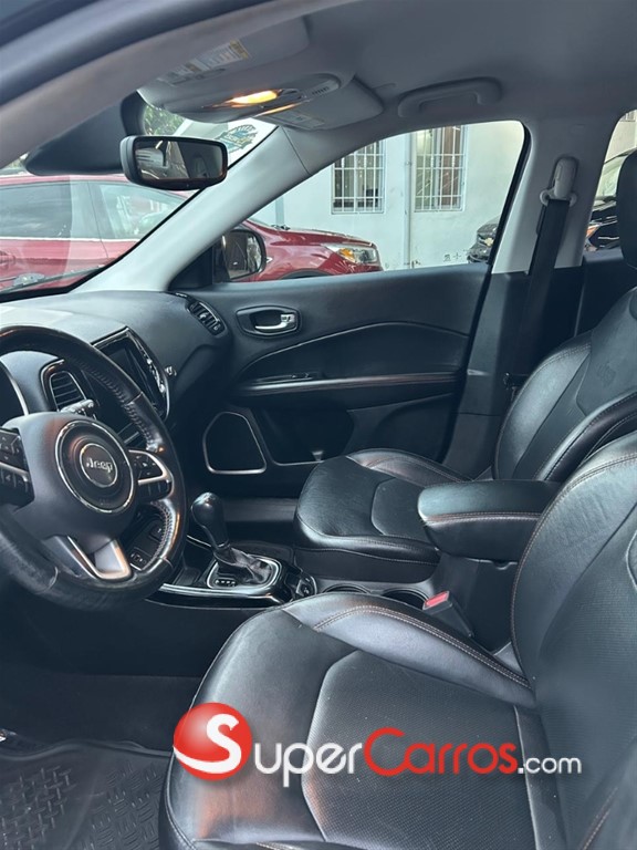 2020 Jeep Compass Limited — foto 7 / 9
