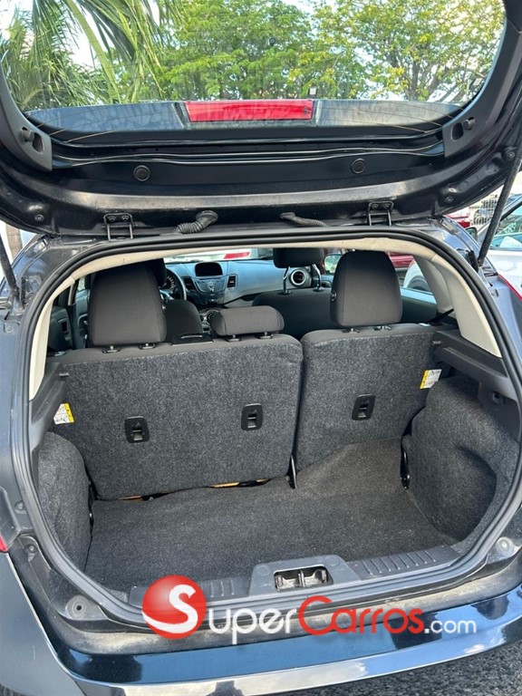 2019 Ford Fiesta SE — foto 4 / 8