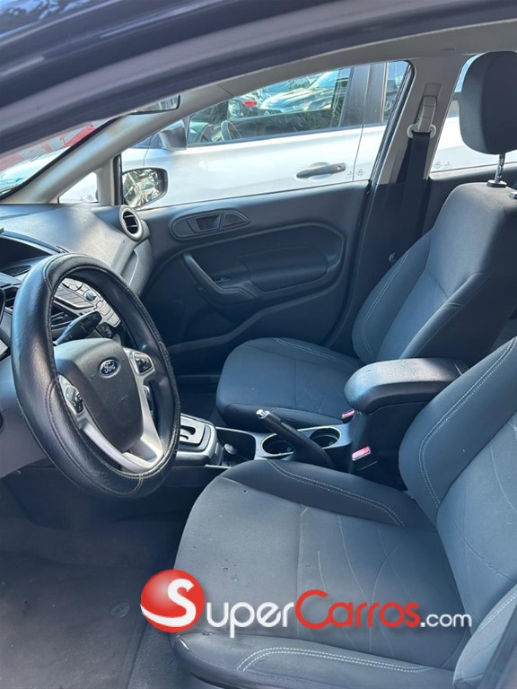 2019 Ford Fiesta SE — foto 7 / 8