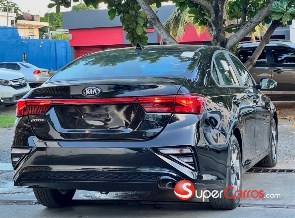 2020 Kia Forte LXS — foto 8 / 9