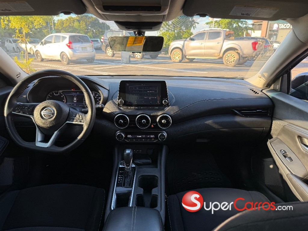 2020 Nissan Sentra SV — foto 2 / 12