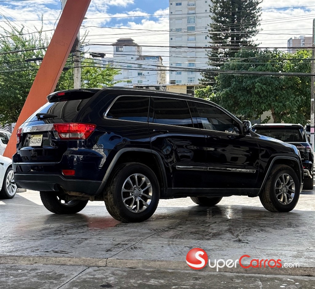 2012 Jeep Cherokee Laredo — foto 2 / 11