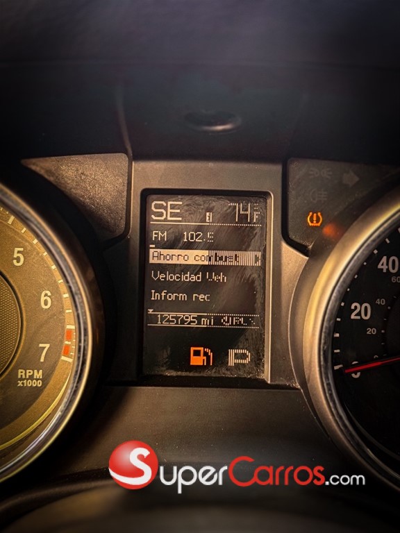 2012 Jeep Cherokee Laredo — foto 6 / 11
