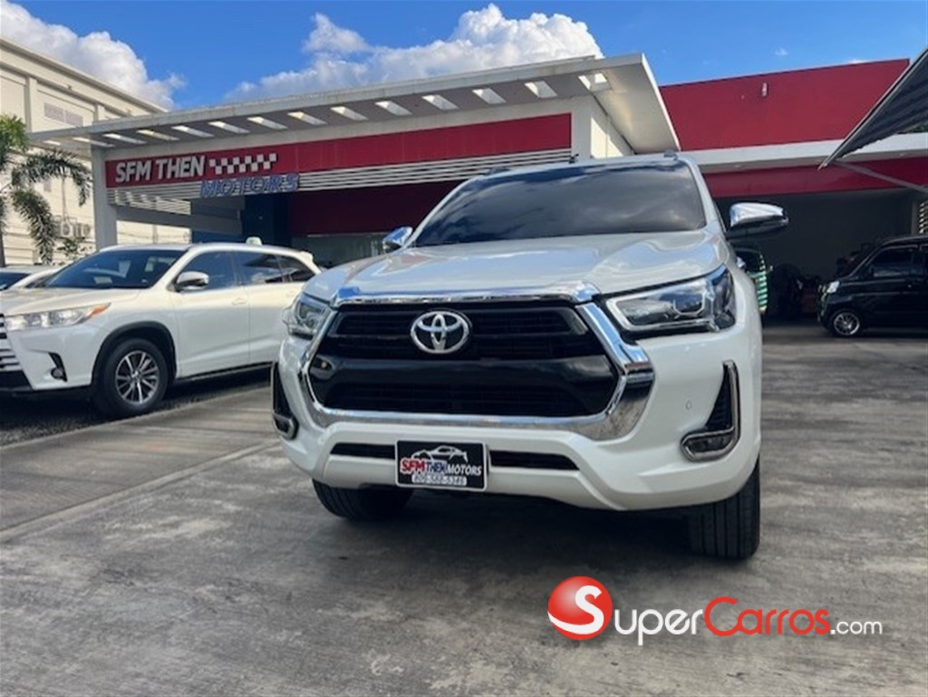 2022 Toyota Hilux SRV