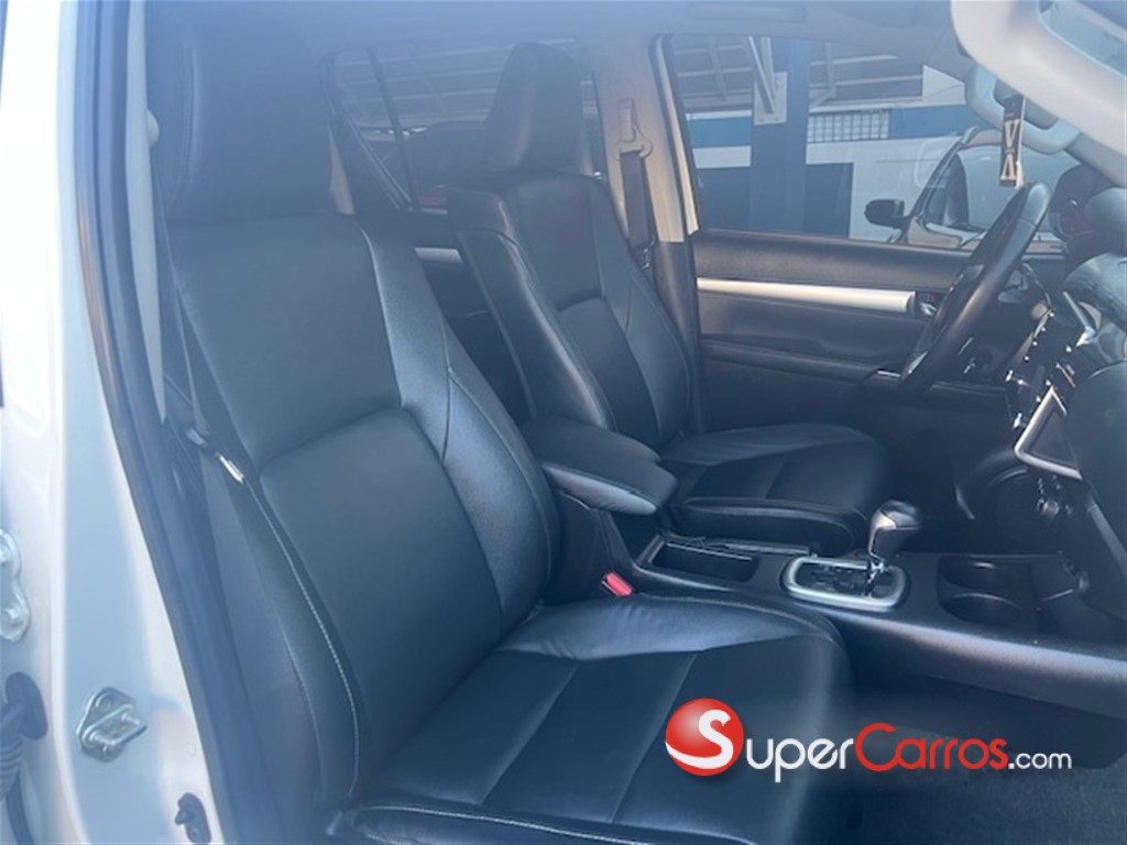 2022 Toyota Hilux SRV — foto 9 / 9