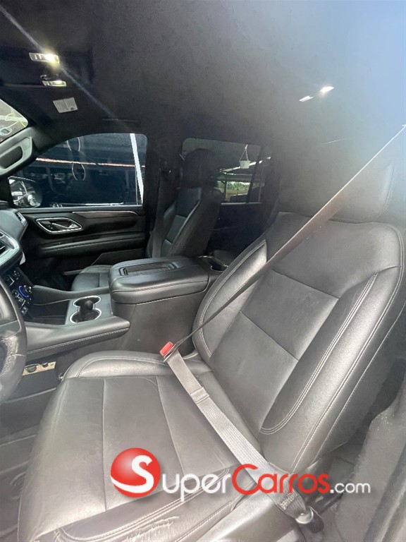 2021 Chevrolet Suburban LT — foto 7 / 10