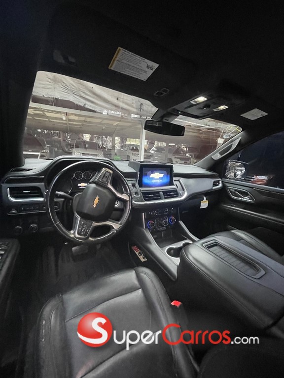 2021 Chevrolet Suburban LT — foto 9 / 10