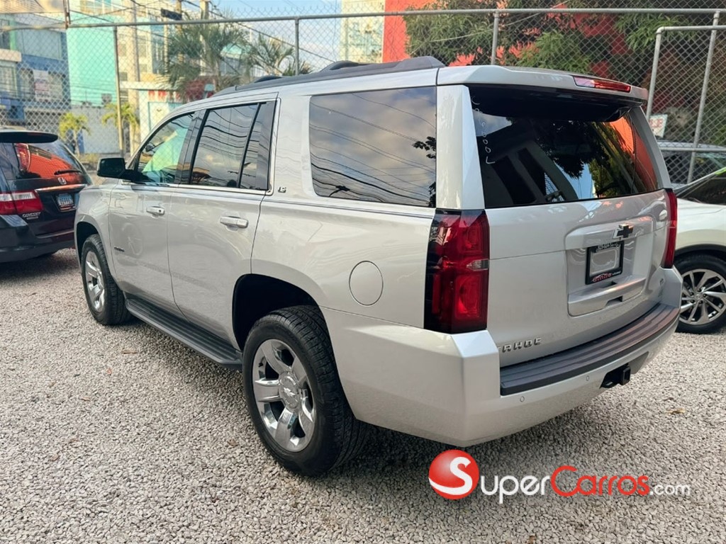 2016 Chevrolet Tahoe LS — foto 7 / 10