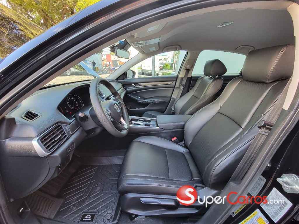 2020 Honda Accord LX — foto 8 / 10