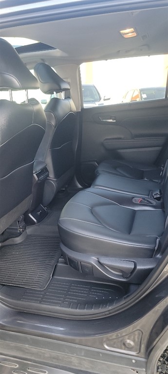 2021 Toyota Highlander XLE — foto 7 / 10