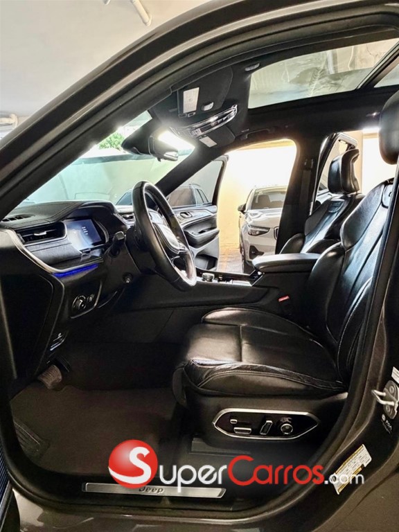2021 Jeep Grand Cherokee Overland — foto 10 / 12