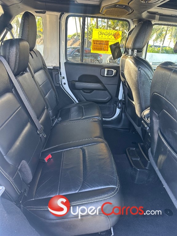 2021 Jeep Wrangler Sahara Unlimited — foto 5 / 7