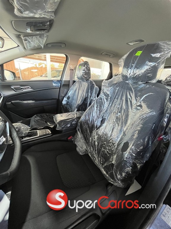 2027 Kia Sportage Sport — foto 5 / 11