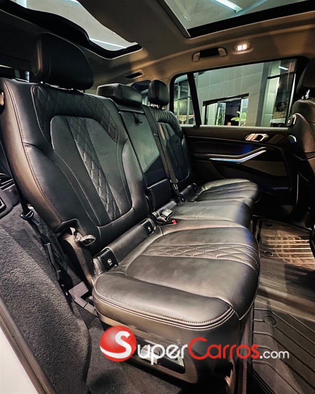 2023 BMW X 7 XDRIVE 40i — foto 8 / 12
