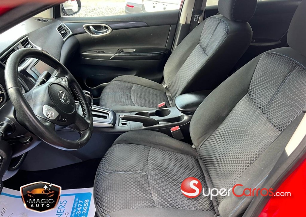 2019 Nissan Sentra SR — foto 2 / 10