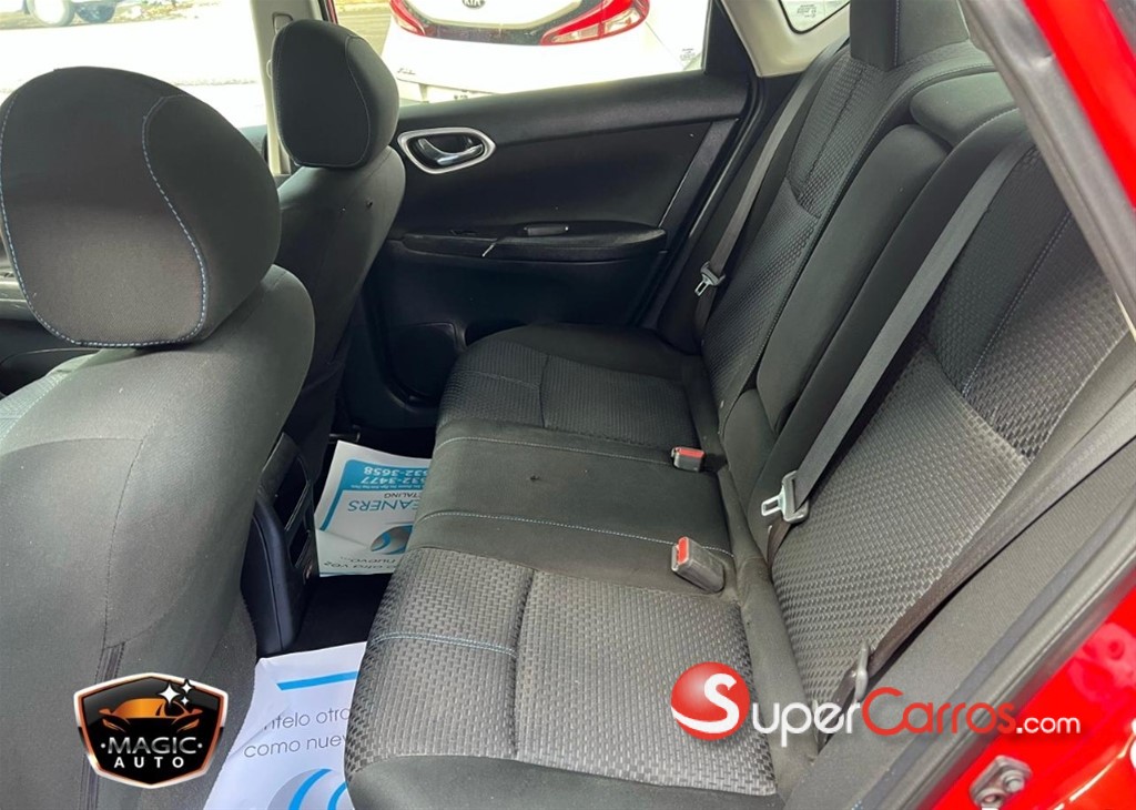 2019 Nissan Sentra SR — foto 5 / 10