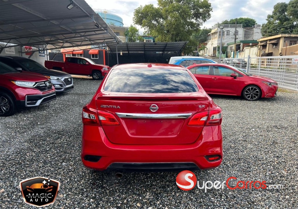 2019 Nissan Sentra SR — foto 7 / 10