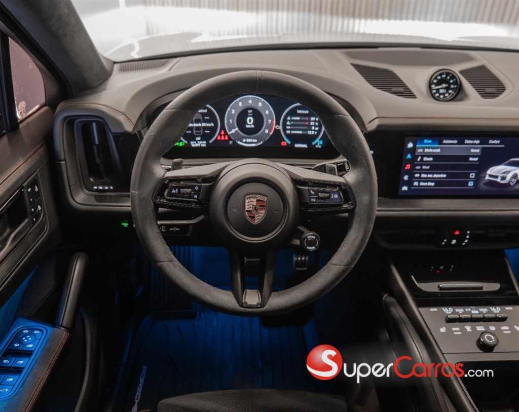 2025 Porsche Cayenne Coupe GTS — foto 7 / 12