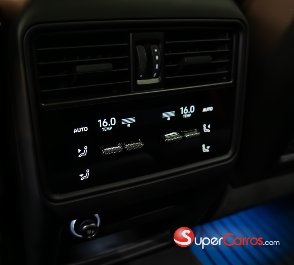 2025 Porsche Cayenne Coupe GTS — foto 9 / 12