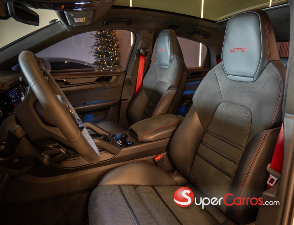 2025 Porsche Cayenne Coupe GTS — foto 12 / 12