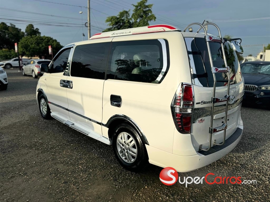 2018 Hyundai Starex H-1 — foto 2 / 10