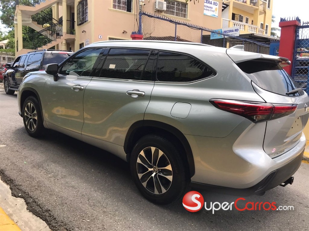 2020 Toyota Highlander XLE — foto 6 / 12