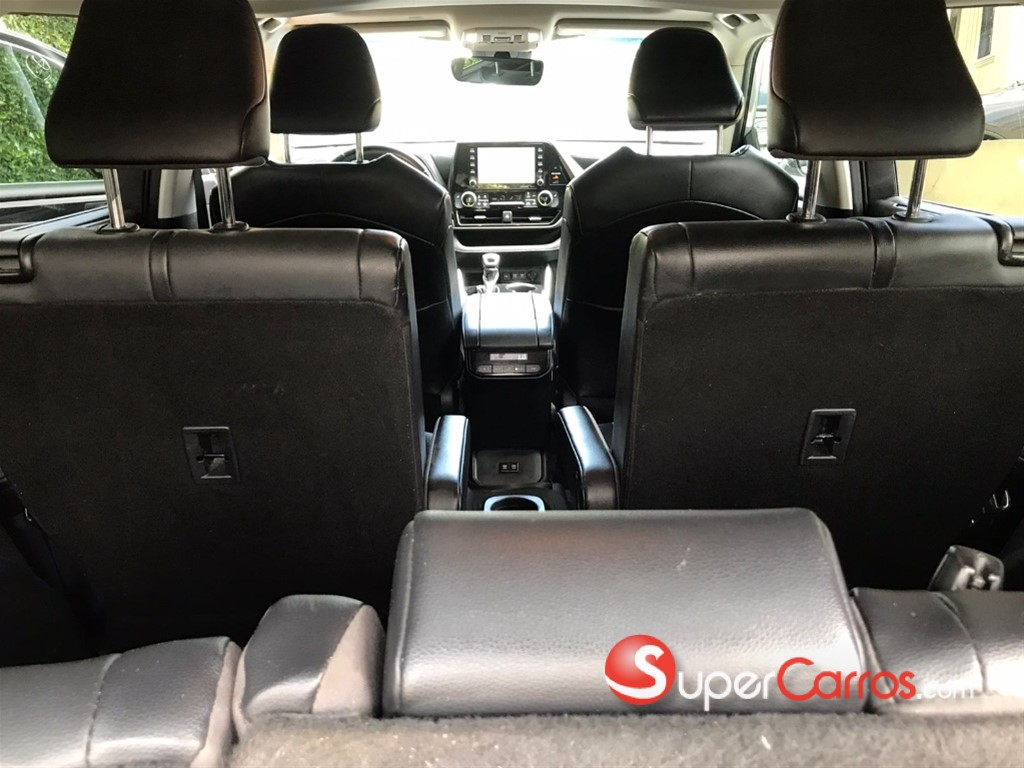 2020 Toyota Highlander XLE — foto 9 / 12