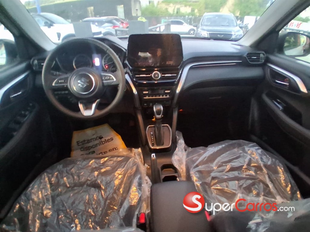 2025 Suzuki Grand Vitara GLX — foto 11 / 11
