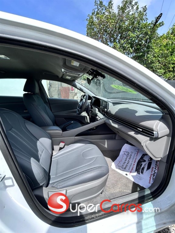 2021 Hyundai Elantra SE — foto 12 / 12