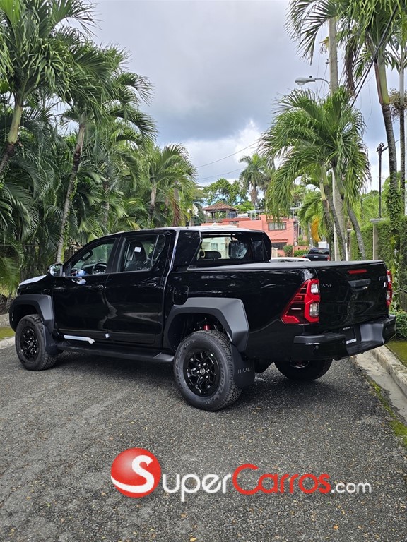 2026 Toyota Hilux GR Sport — foto 3 / 8