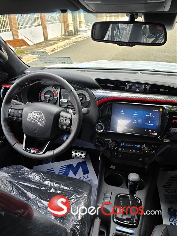 2026 Toyota Hilux GR Sport — foto 7 / 8