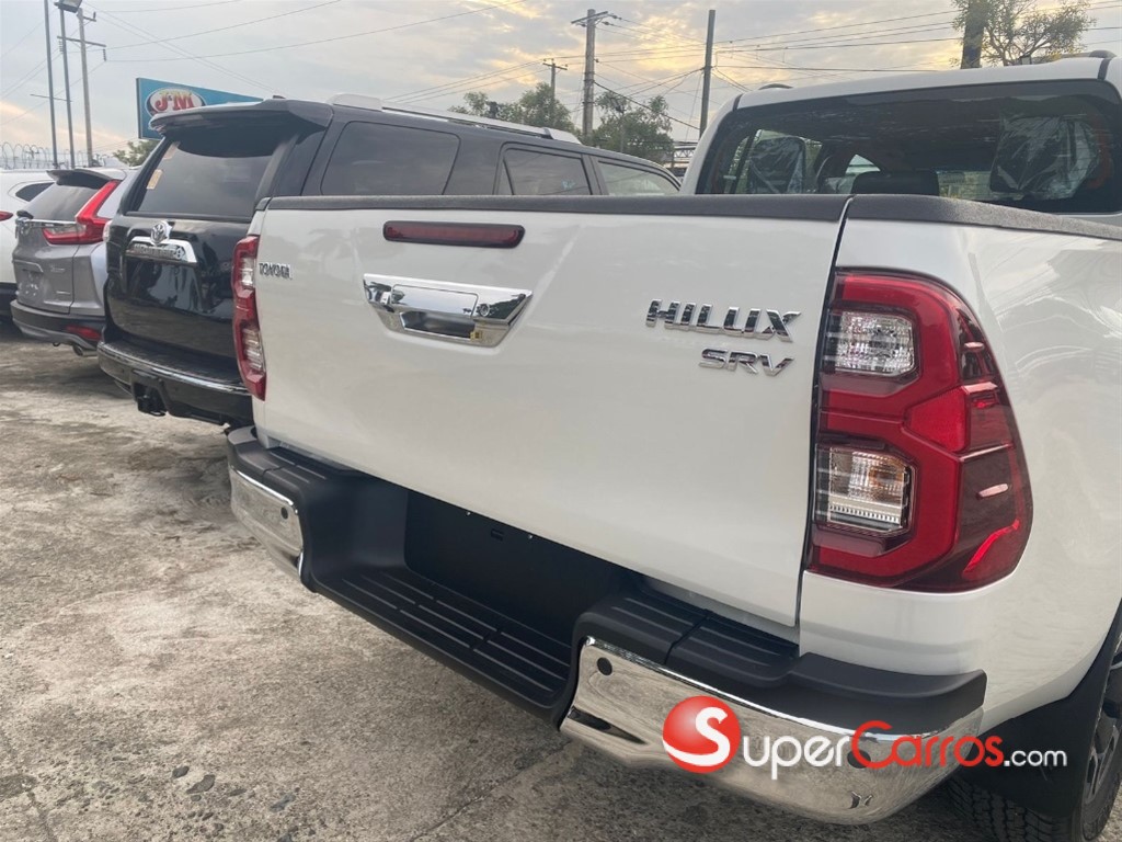 2025 Toyota Hilux Limited TSS — foto 2 / 9