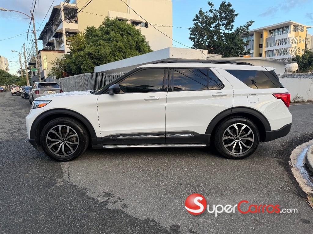 2021 Ford Explorer XLT — foto 6 / 12