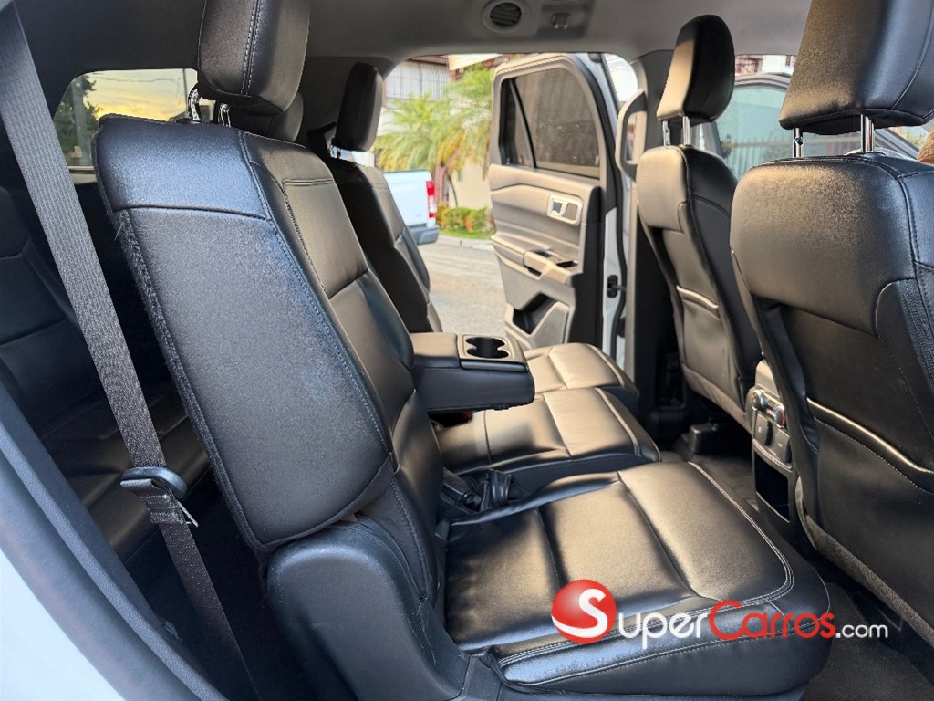 2021 Ford Explorer XLT — foto 7 / 12
