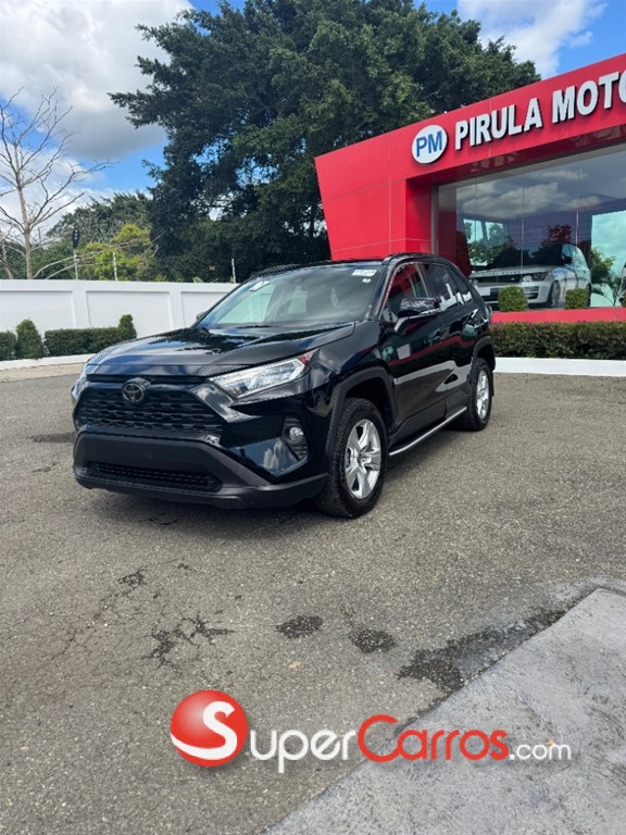 2021 Toyota RAV4 XLE — foto 2 / 10