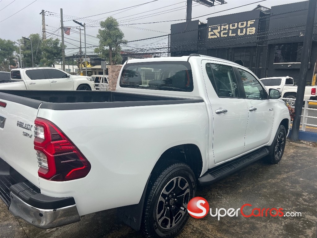 2025 Toyota Hilux Limited TSS — foto 2 / 12