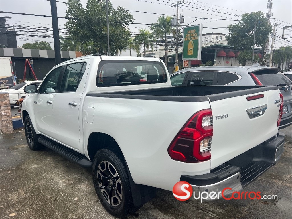 2025 Toyota Hilux Limited TSS — foto 4 / 12