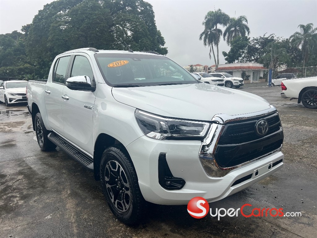 2025 Toyota Hilux Limited TSS — foto 5 / 12