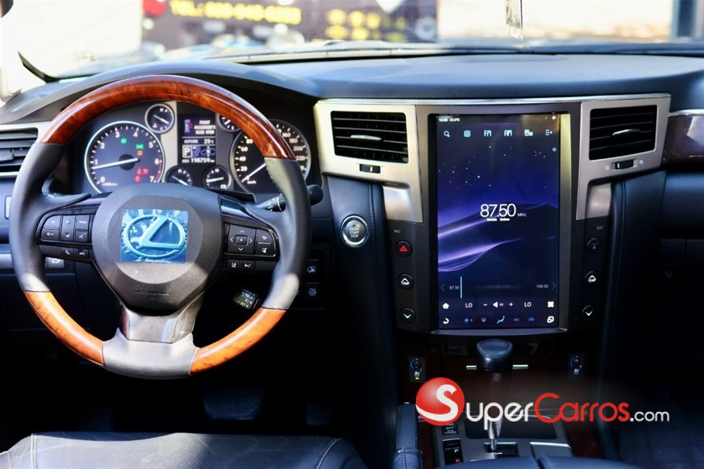 2013 Lexus LX 570 — foto 6 / 10
