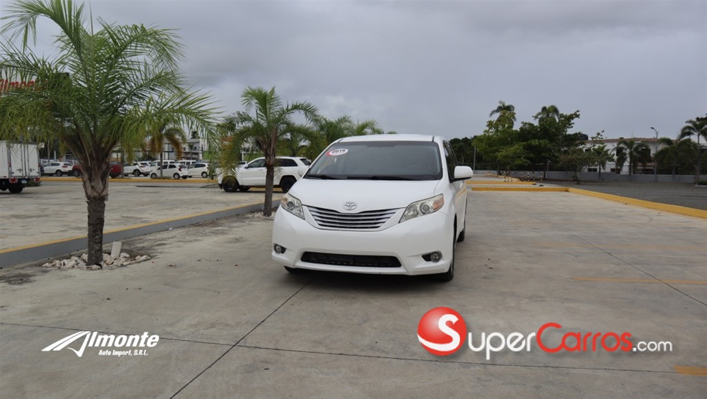 2015 Toyota Sienna