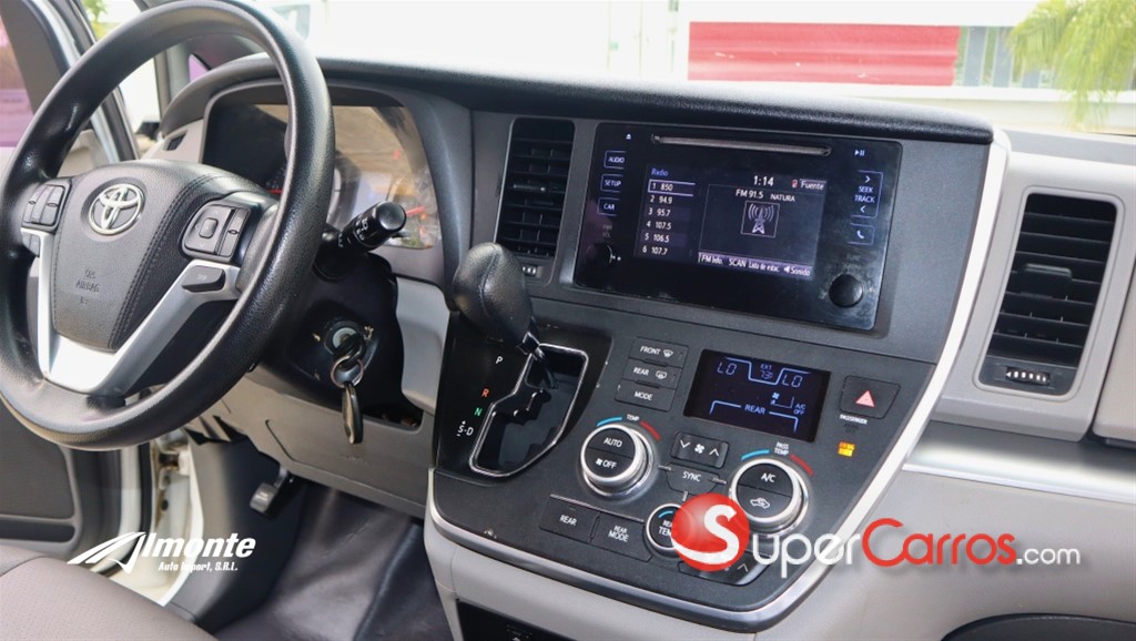 2015 Toyota Sienna — foto 12 / 12