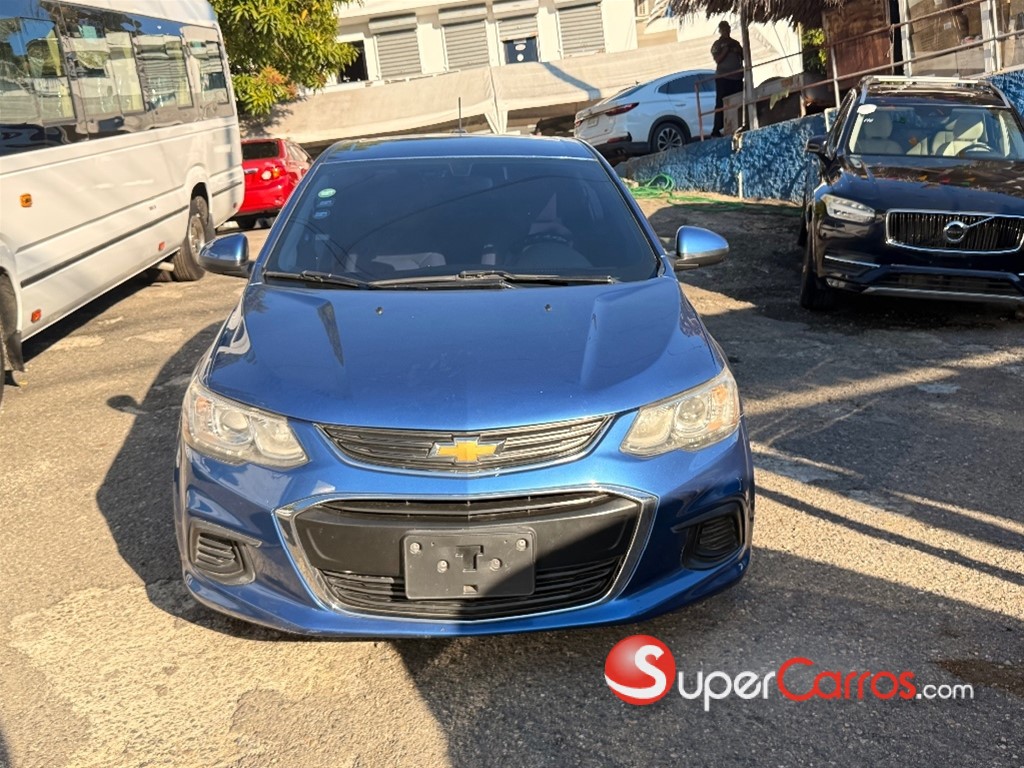 2017 Chevrolet Sonic — foto 2 / 12