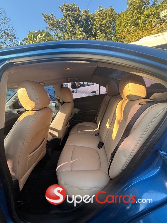 2017 Chevrolet Sonic — foto 7 / 12