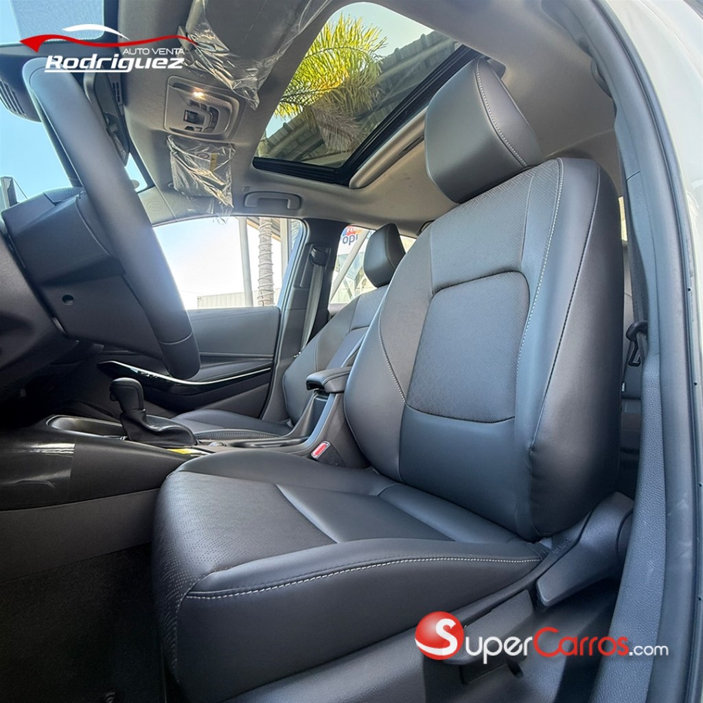 2025 Toyota Corolla XLE — foto 4 / 7