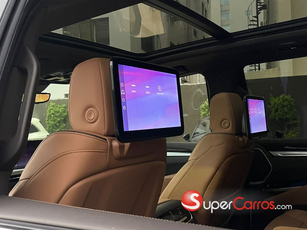 2026 Cadillac Escalade Premium Luxury — foto 11 / 12
