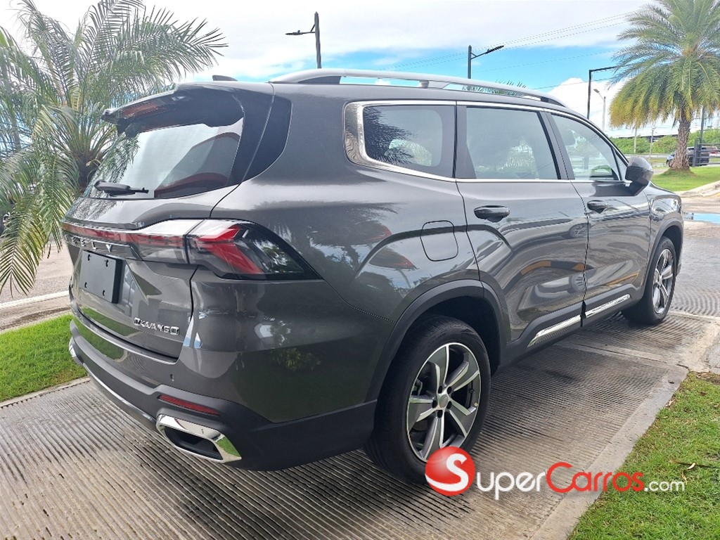 2027 Geely Okavango — foto 5 / 6