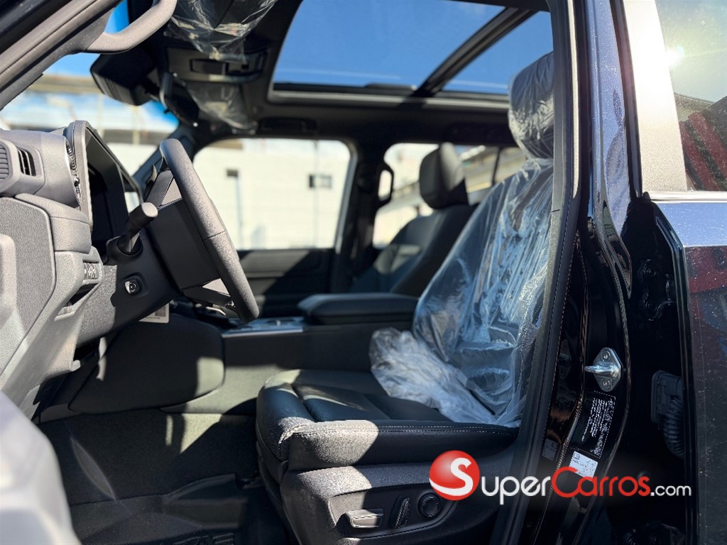 2026 Toyota Land Cruiser Prado LUXURY 1L — foto 6 / 12